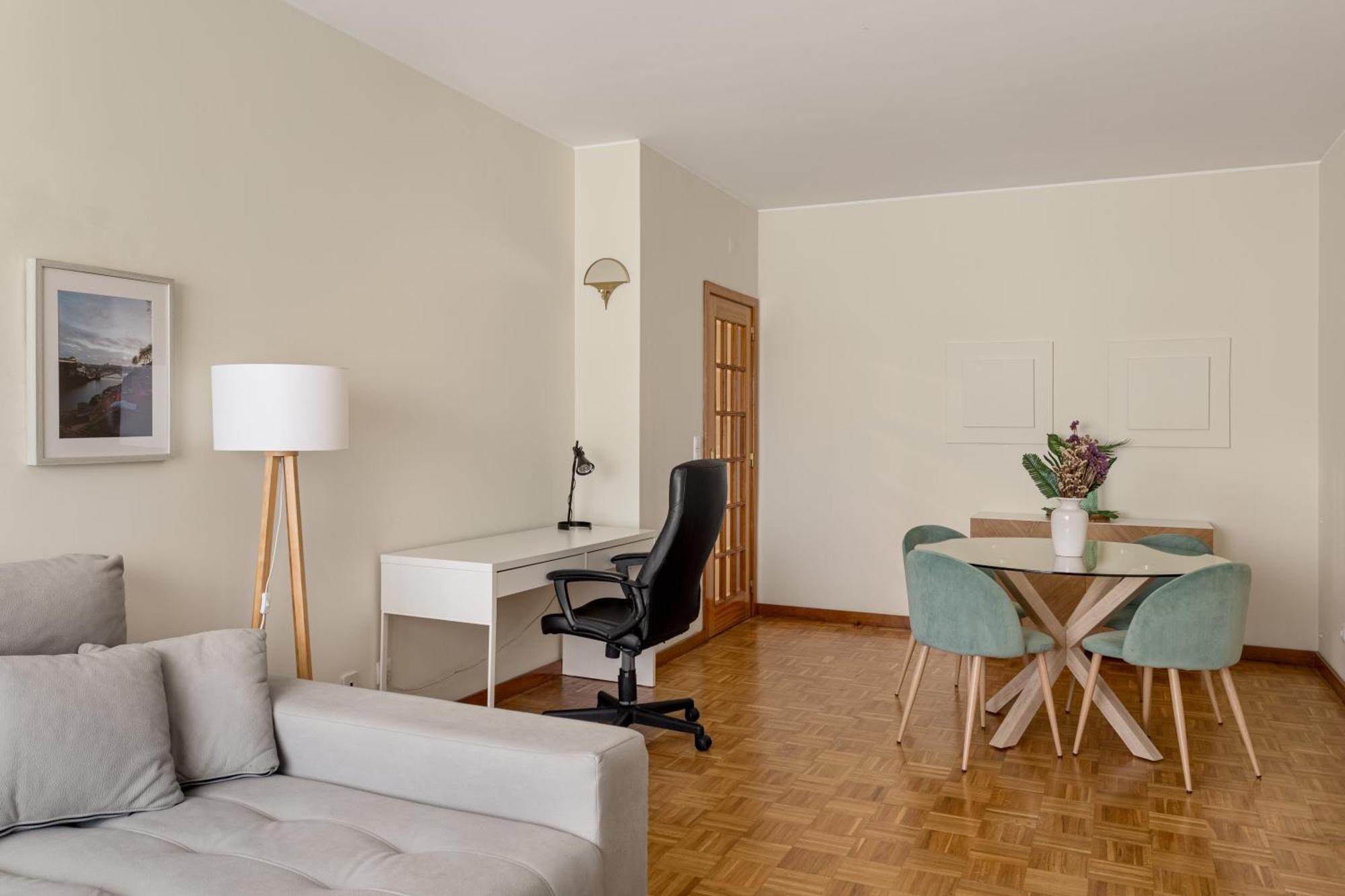 Joivy Stylish City Centre Flat With Parking Maía Extérieur photo