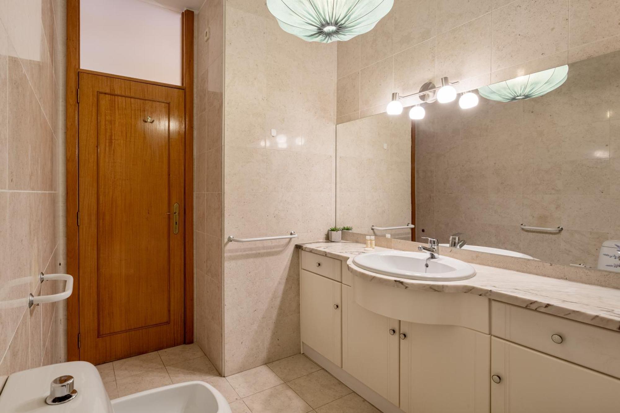 Joivy Stylish City Centre Flat With Parking Maía Extérieur photo